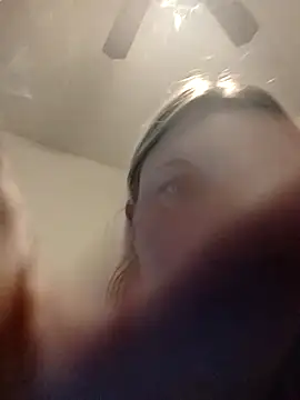 Snapshot of Playmate86 chatting on 02-19-25, 03:39 Playmate86 online show from 02-19-25, 03:39