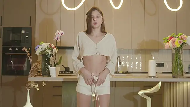 whisper of love online show from 11-25-25, 02:12