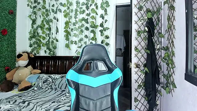 lina paola9 online show from 11-28-25, 11:27