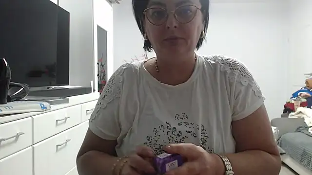 Amandamuller1982 online show from 11-14-25, 09:07