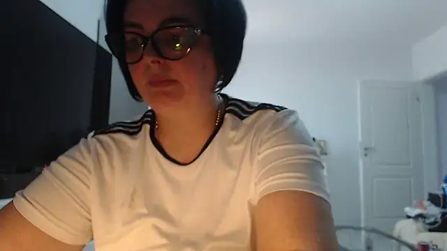 Snapshot of Amandamuller1982 chatting on 07-02-26, 11:27 Amandamuller1982 online show from 07-02-26, 11:27