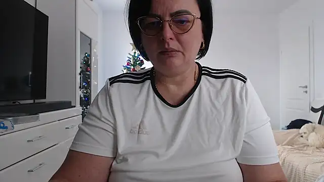 Amandamuller1982 online show from 12-18-25, 09:03