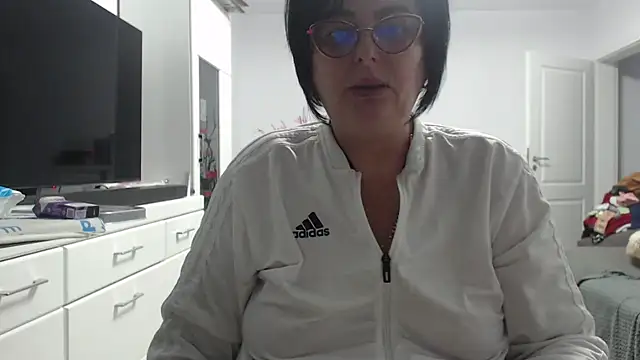 Amandamuller1982 online show from 11-20-25, 08:53