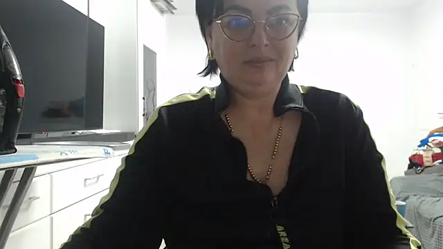 Amandamuller1982 online show from 11-11-25, 02:17