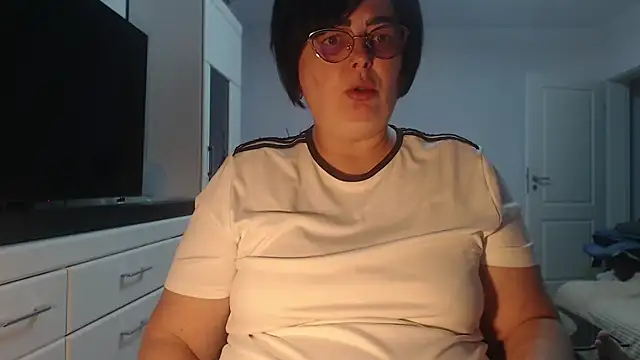 Amandamuller1982 online show from 04-21-26, 04:24