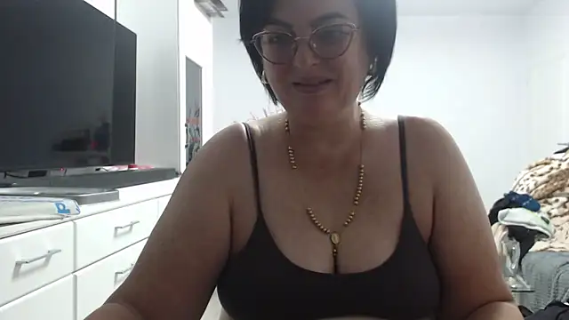 Amandamuller1982 online show from 10-21-25, 07:35