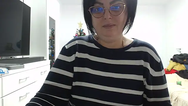 Amandamuller1982 online show from 12-14-25, 08:58