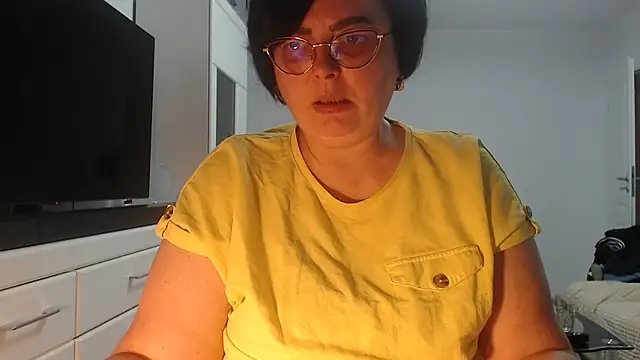 Amandamuller1982 online show from 04-13-26, 05:28