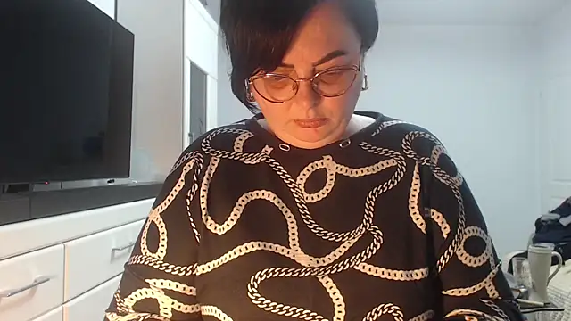 Amandamuller1982 online show from 04-17-26, 08:00