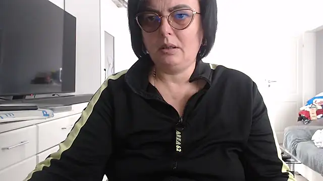 Amandamuller1982 online show from 11-12-25, 08:29