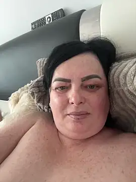 Amandamuller1982 online show from 02-17-25, 07:37