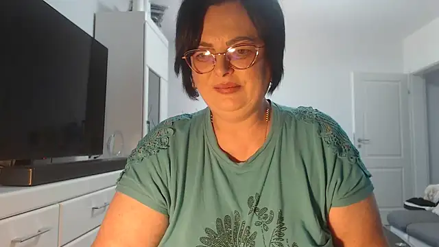 Snapshot of Amandamuller1982 chatting on 06-15-26, 12:27 Amandamuller1982 online show from 06-15-26, 12:27