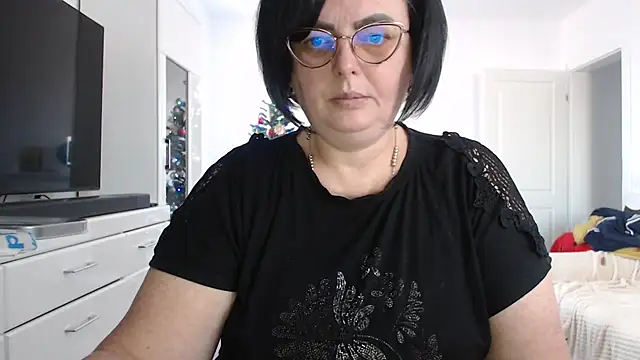 Amandamuller1982 online show from 12-16-25, 07:34