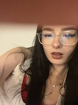 AdelinaAlia online show from 05-19-26, 08:16