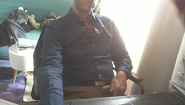 shyfrenchcock1 online show from 10-31-25, 03:19