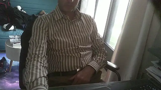 shyfrenchcock1 online show from 10-29-25, 02:27