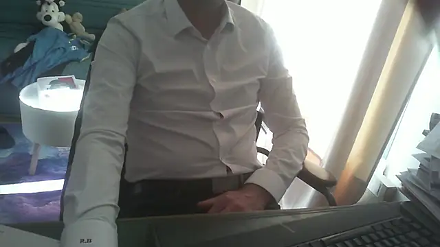 shyfrenchcock1 online show from 11-03-25, 09:24