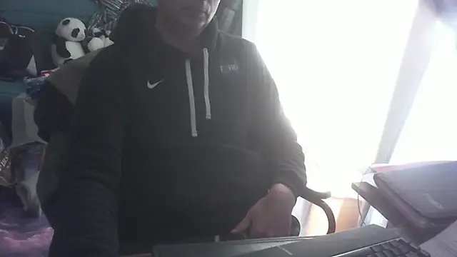 shyfrenchcock1 online show from 04-07-26, 08:27