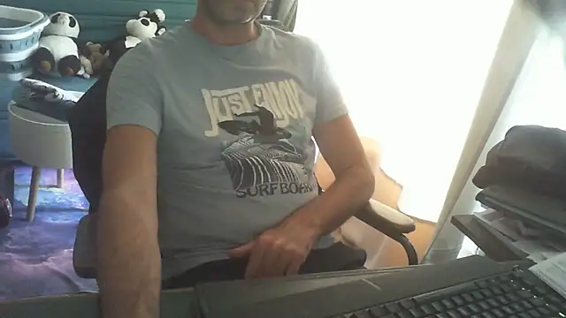 Snapshot of shyfrenchcock1 chatting on 06-20-26, 11:59 shyfrenchcock1 online show from 06-20-26, 11:59