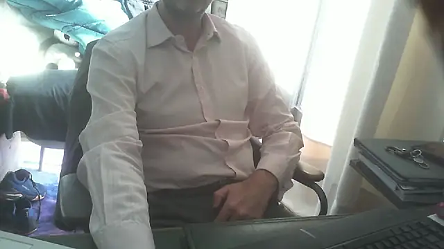 shyfrenchcock1 online show from 11-28-25, 10:48