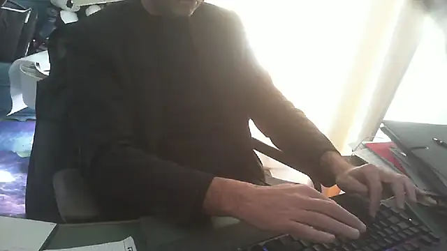 shyfrenchcock1 online show from 03-27-26, 10:27