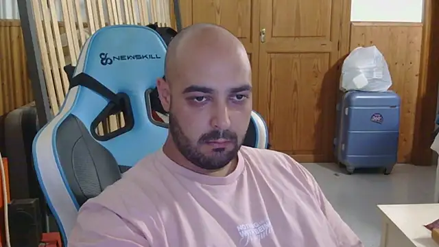 chicomallorca96 online show from 05-26-26, 04:05