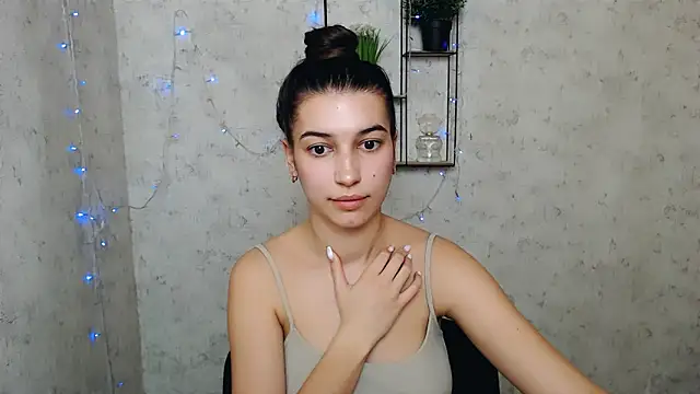 Snapshot of KarolinaRosse_ chatting on 03-01-25, 01:18 KarolinaRosse online show from 03-01-25, 01:18