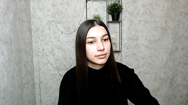 Snapshot of KarolinaRosse_ chatting on 03-14-25, 06:53 KarolinaRosse online show from 03-14-25, 06:53