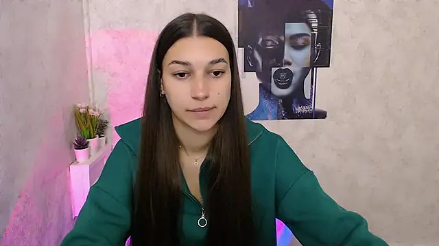Snapshot of KarolinaRosse_ chatting on 10-18-25, 05:42 KarolinaRosse online show from 10-18-25, 05:42