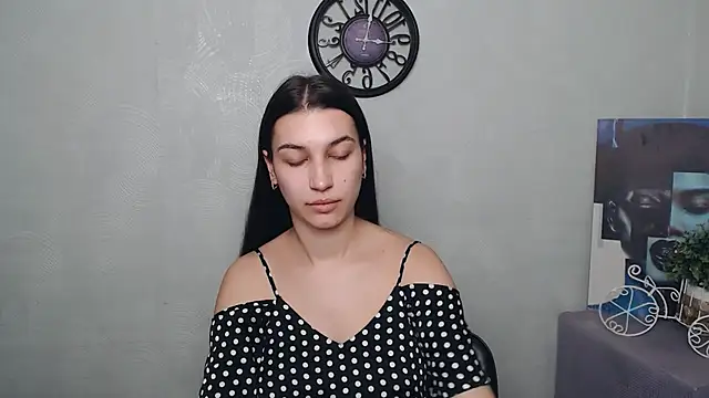 Snapshot of KarolinaRosse_ chatting on 03-14-25, 11:34 KarolinaRosse online show from 03-14-25, 11:34