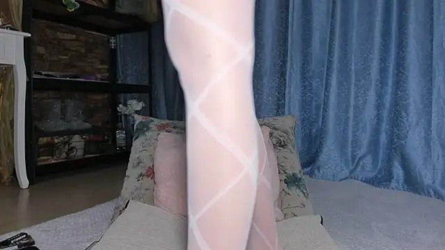 andradahot15 online show from 12-16-25, 04:06