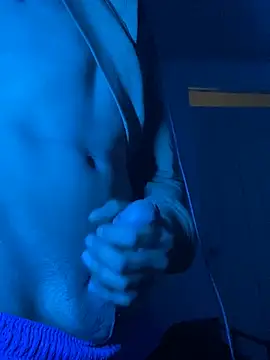 SkinnyHot444 online show from 12-21-24, 04:36