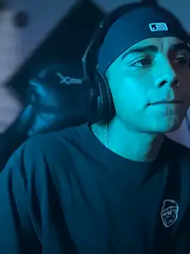 SkinnyHot444 online show from 12-13-24, 10:13