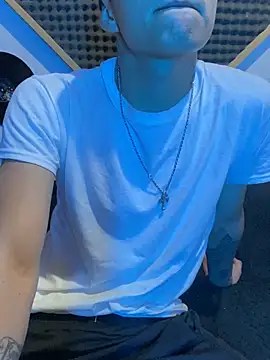 SkinnyHot444 online show from 02-08-25, 07:38