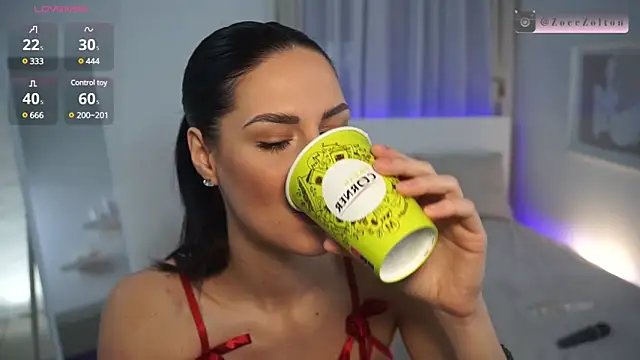 ZoeeZolton online show from 01-04-25, 12:05