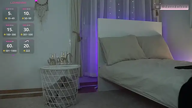 ZoeeZolton online show from 02-23-25, 07:49