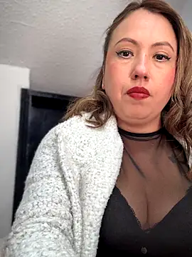 Snapshot of VIOLETA-25_ chatting on 10-20-25, 03:01 VIOLETA-25 online show from 10-20-25, 03:01