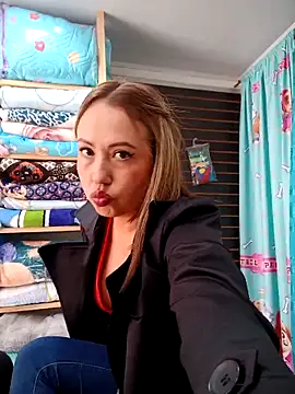 Snapshot of VIOLETA-25_ chatting on 10-16-25, 03:42 VIOLETA-25 online show from 10-16-25, 03:42