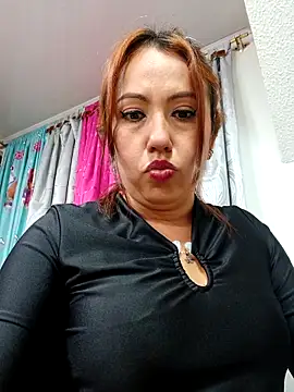 Snapshot of VIOLETA-25_ chatting on 03-22-25, 06:36 VIOLETA-25 online show from 03-22-25, 06:36