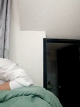 Snapshot of VIOLETA-25_ chatting on 03-20-25, 03:36 VIOLETA-25 online show from 03-20-25, 03:36