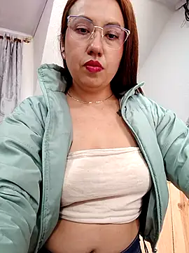 Snapshot of VIOLETA-25_ chatting on 03-03-25, 05:09 VIOLETA-25 online show from 03-03-25, 05:09