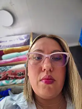 VIOLETA-25  online show from 06-24-26, 03:43