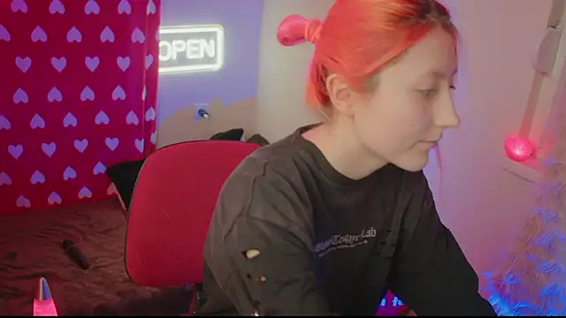 Bloom-fairy online show from 02-12-26, 12:38