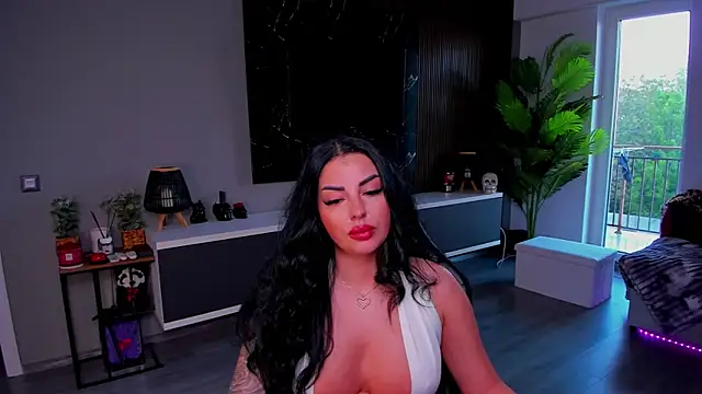Snapshot of anemarieejolie chatting on 05-06-26, 04:11 anemarieejolie online show from 05-06-26, 04:11