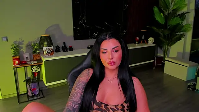 Snapshot of anemarieejolie chatting on 04-25-26, 05:32 anemarieejolie online show from 04-25-26, 05:32