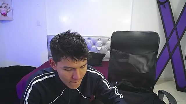 Zafiro Chizuy online show from 12-12-24, 08:21