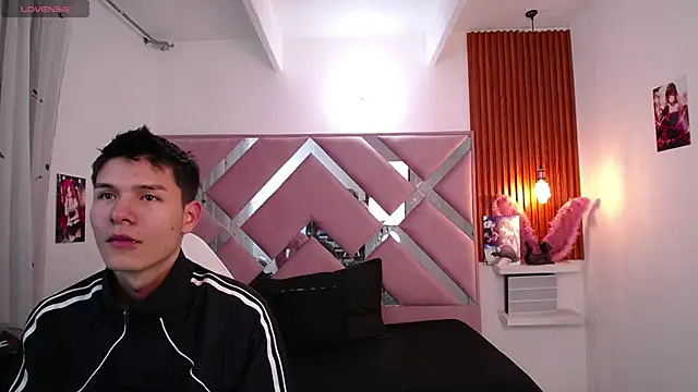 Zafiro Chizuy online show from 12-12-24, 03:21