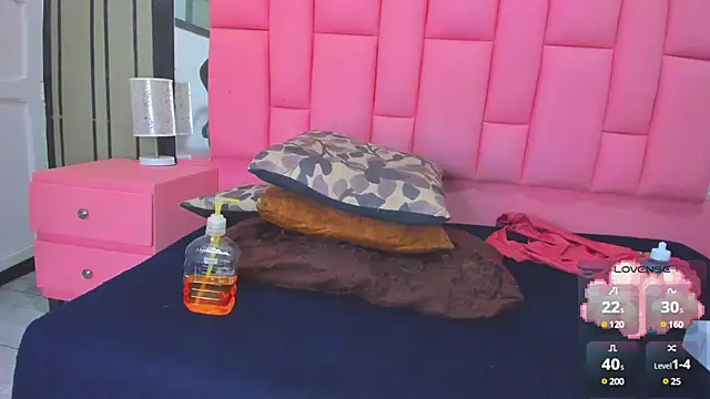 Ashleimoss online show from 03-20-25, 12:00