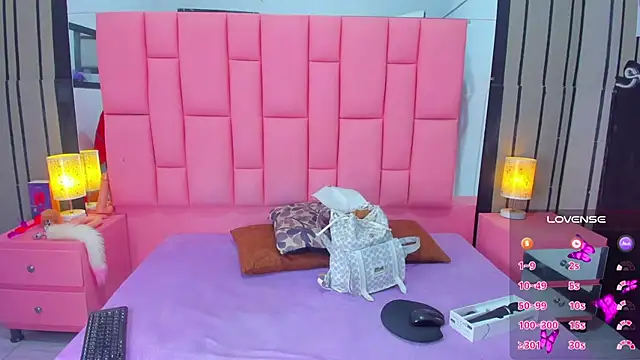 Ashleimoss online show from 02-01-25, 11:42