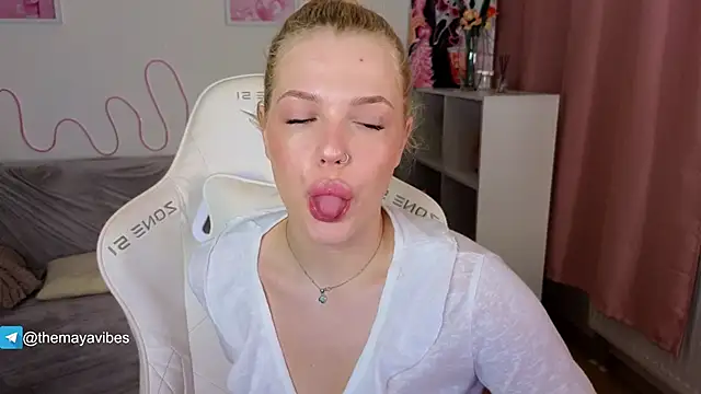 Maya Rave online show from 02-27-26, 03:40